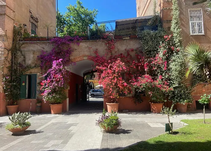 Dimora Del Papa Rome Apartments
